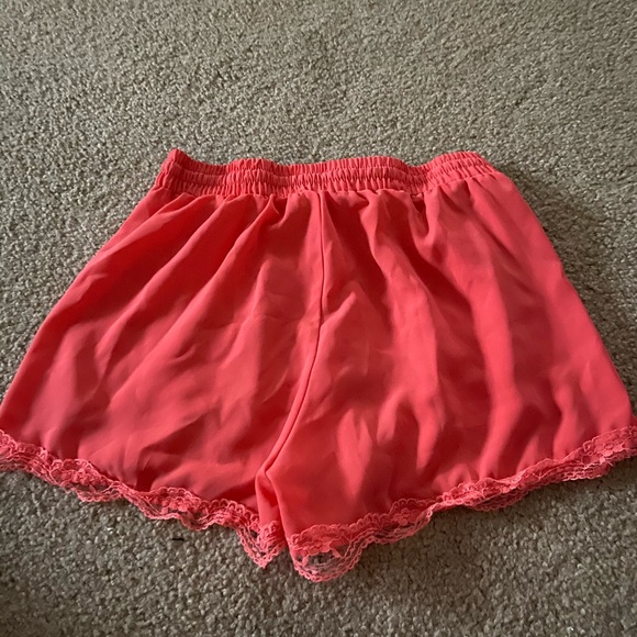 Junior Shorts - Picture 3 of 4